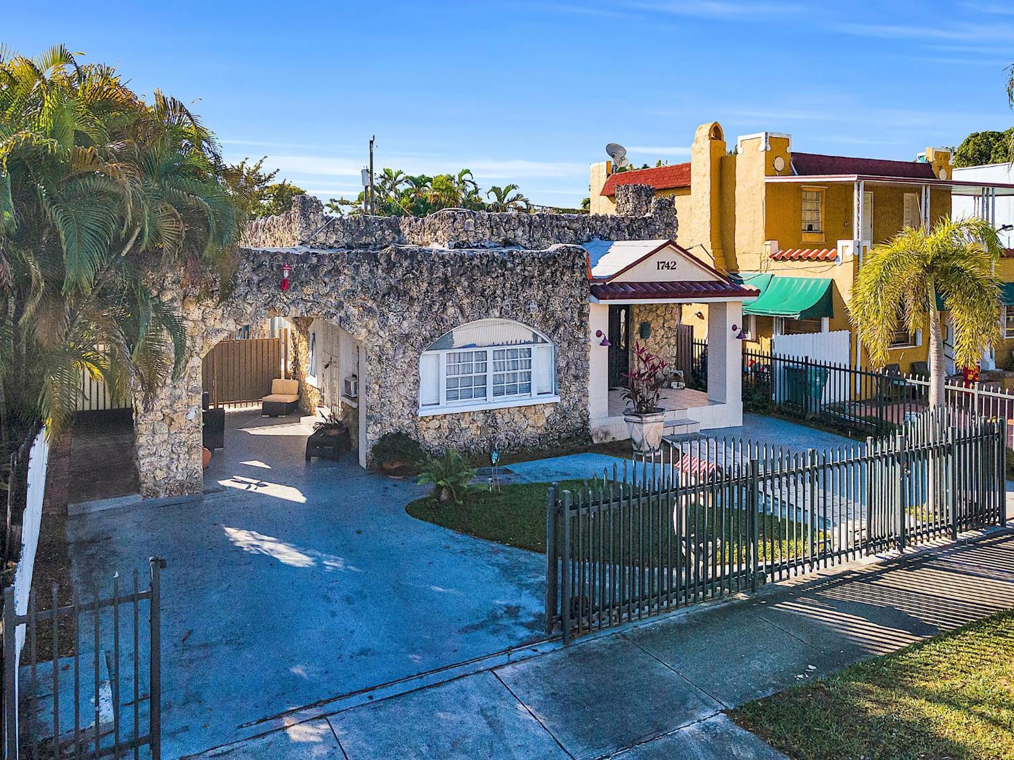 Private Room In Little Havana Маямі Екстер'єр фото
