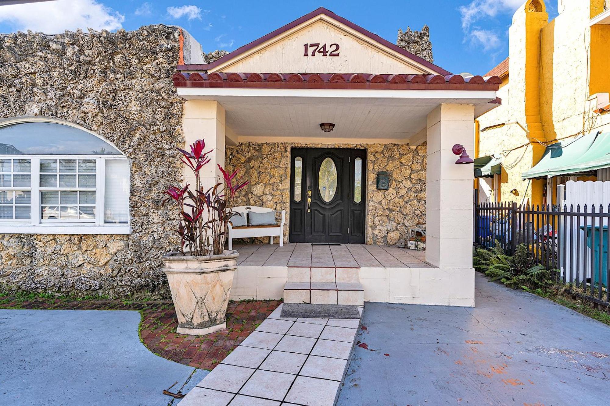 Private Room In Little Havana Маямі Екстер'єр фото